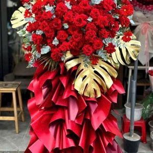 Kệ Hoa Khai Trương Tông Đỏ