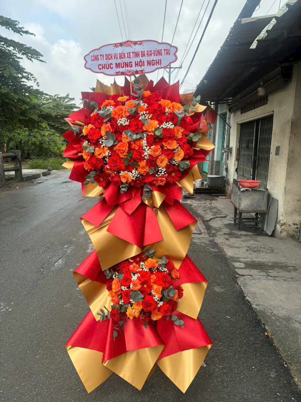 Kệ Hoa Chúc Mừng